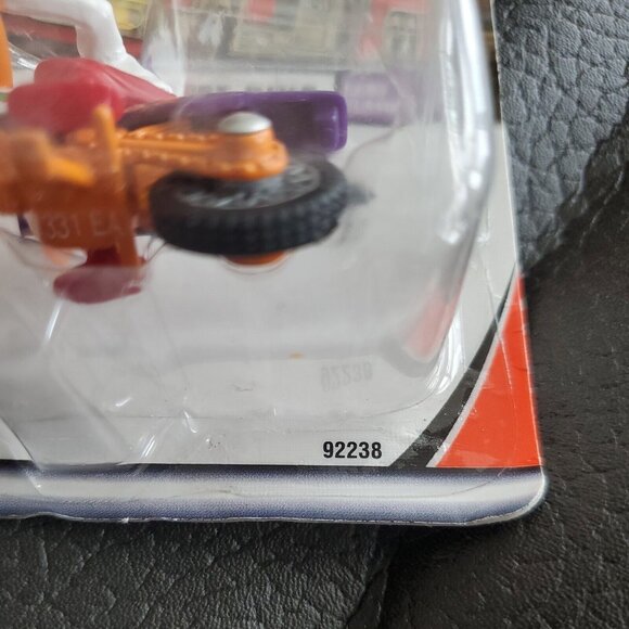 2000 Matchbox Vehicle 33 of 75 Dirt Bike Sand Blasters Number 92238 New On Card - Picture 4 of 5